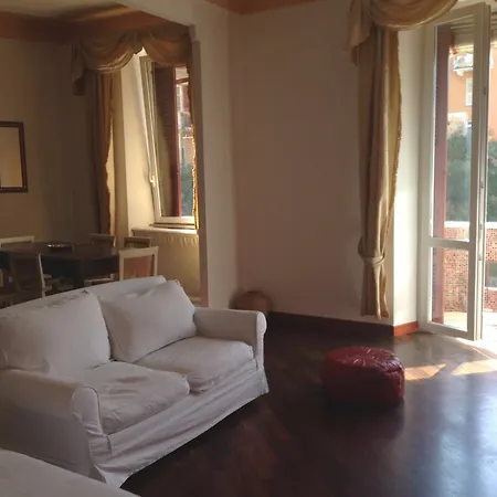 With 2 Bedrooms In La Spezia, With Wonderful View, Balc